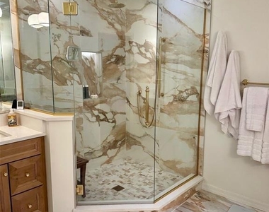 2319 Harbour Oaks Drive - Photo Thumbnail 11