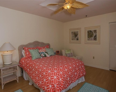 2319 Harbour Oaks Drive - Photo Thumbnail 16