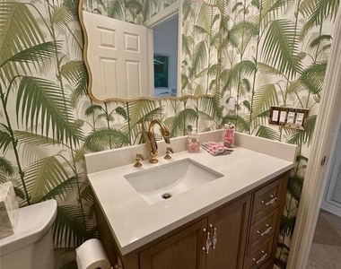2319 Harbour Oaks Drive - Photo Thumbnail 17