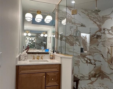 2319 Harbour Oaks Drive - Photo Thumbnail 9
