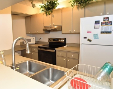 1712 Glenhouse Drive - Photo Thumbnail 1