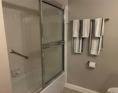 5662 Gardens Drive - Photo Thumbnail 15