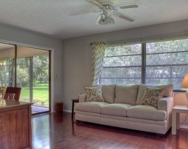 7093 Fairway Bend Lane - Photo Thumbnail 14