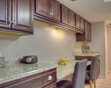 7093 Fairway Bend Lane - Photo Thumbnail 10