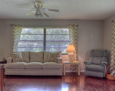 7093 Fairway Bend Lane - Photo Thumbnail 15