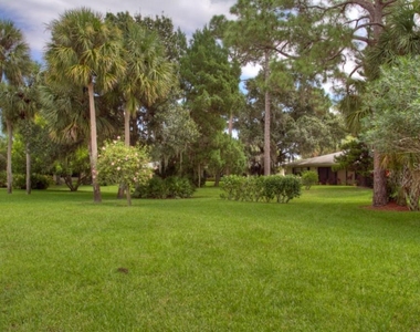 7093 Fairway Bend Lane - Photo Thumbnail 4