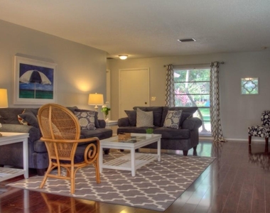 7093 Fairway Bend Lane - Photo Thumbnail 5
