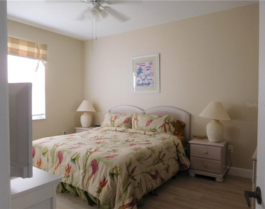 8735 Olde Hickory Avenue - Photo Thumbnail 9