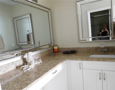 8735 Olde Hickory Avenue - Photo Thumbnail 12