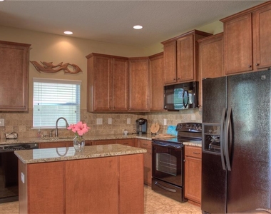 8525 Karpeal Drive - Photo Thumbnail 6