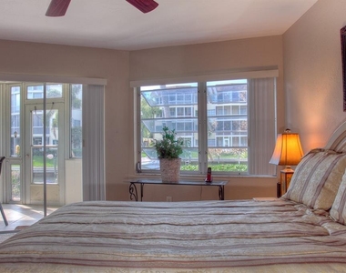 1250 N Portofino Drive - Photo Thumbnail 15
