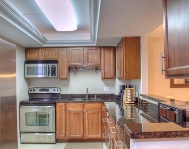 1250 N Portofino Drive - Photo Thumbnail 13