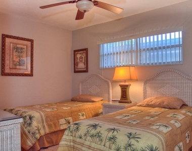 1250 N Portofino Drive - Photo Thumbnail 18