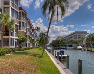 1250 N Portofino Drive - Photo Thumbnail 23