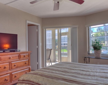 1250 N Portofino Drive - Photo Thumbnail 16