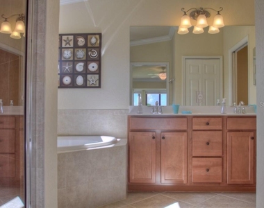 7305 River Hammock Drive - Photo Thumbnail 16