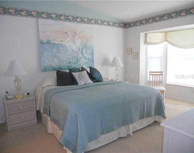 8911 Veranda Way - Photo Thumbnail 9