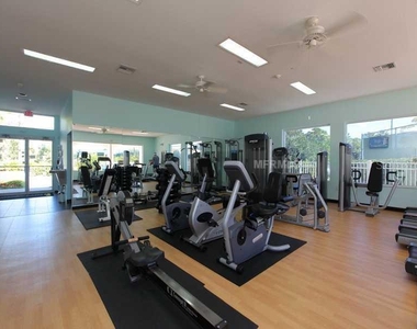 8911 Veranda Way - Photo Thumbnail 18