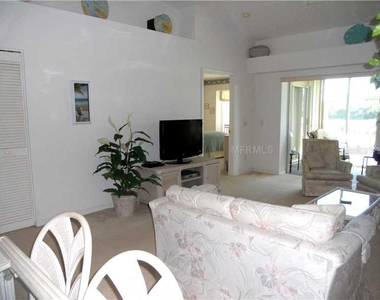 8911 Veranda Way - Photo Thumbnail 6