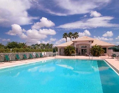 8911 Veranda Way - Photo Thumbnail 19
