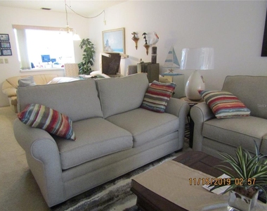 5278 Wedgewood Lane - Photo Thumbnail 3
