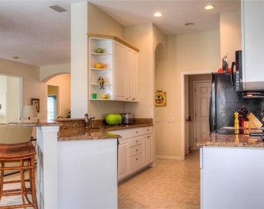 6939 Lennox Place - Photo Thumbnail 9