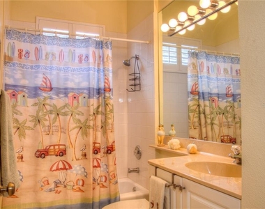 6939 Lennox Place - Photo Thumbnail 17