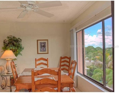 131 Garfield Drive - Photo Thumbnail 6