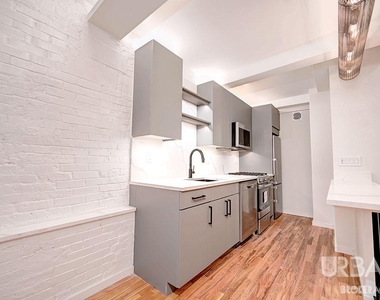 123 Bank Street - Photo Thumbnail 3