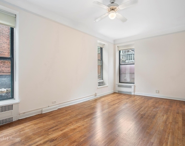 26 E 93rd St - Photo Thumbnail 3