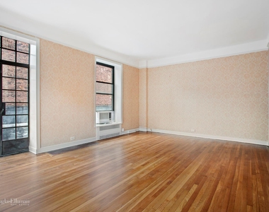 26 E 93rd St - Photo Thumbnail 1