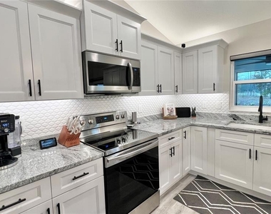 6944 Sw 179th Court Road - Photo Thumbnail 4