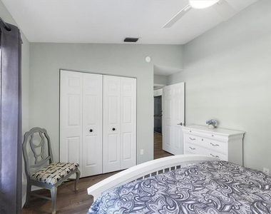 809 Montrose Drive - Photo Thumbnail 20