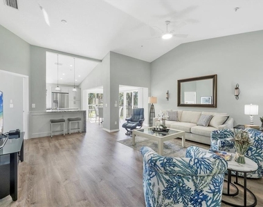 809 Montrose Drive - Photo Thumbnail 3