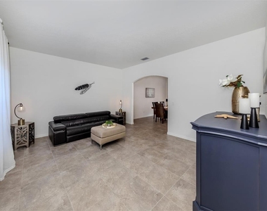 14462 Fort Worth Circle - Photo Thumbnail 15