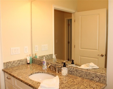 13711 Messina Loop - Photo Thumbnail 33