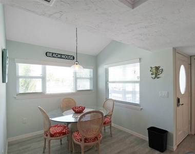 1206 Siesta Bayside Drive - Photo Thumbnail 8