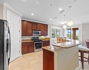 1143 Riverscape Street - Photo Thumbnail 9