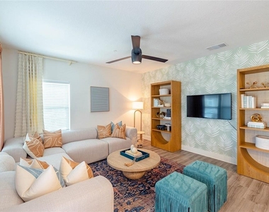 1420 Lakefront Drive - Photo Thumbnail 10