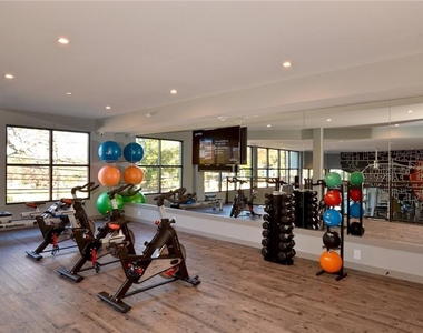 465 Memorial Drive Se - Photo Thumbnail 23