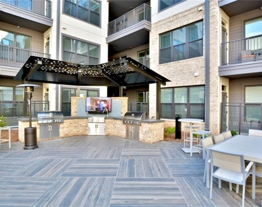 465 Memorial Drive Se - Photo Thumbnail 26