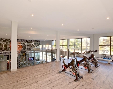 465 Memorial Drive Se - Photo Thumbnail 24