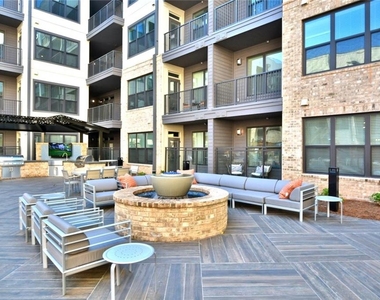 465 Memorial Drive Se - Photo Thumbnail 25