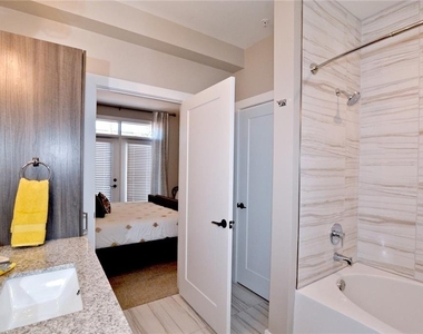 465 Memorial Drive Se - Photo Thumbnail 2