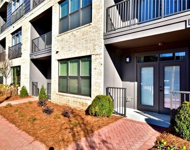 465 Memorial Drive Se - Photo Thumbnail 17
