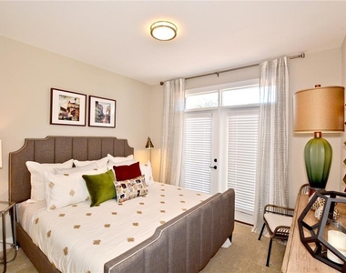465 Memorial Drive Se - Photo Thumbnail 21