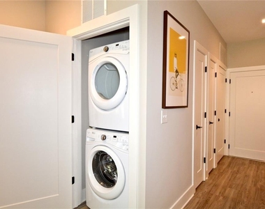 465 Memorial Drive Se - Photo Thumbnail 29