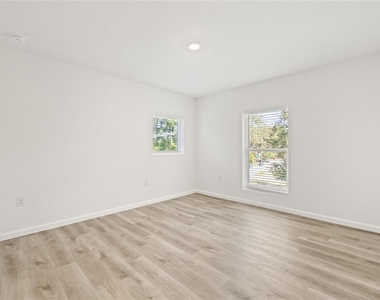 3005 E 17th Avenue - Photo Thumbnail 37