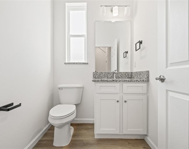 3005 E 17th Avenue - Photo Thumbnail 30