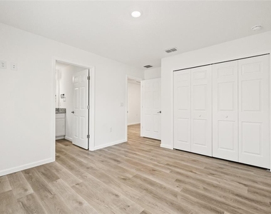3005 E 17th Avenue - Photo Thumbnail 38